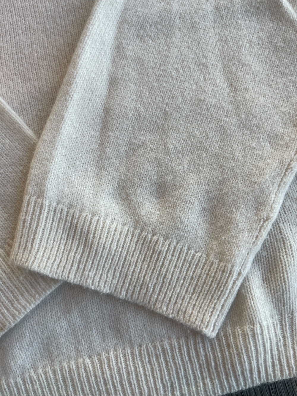 Toteme Bone Monogram Embroidery Knit. XXS - Picture 11 of 16